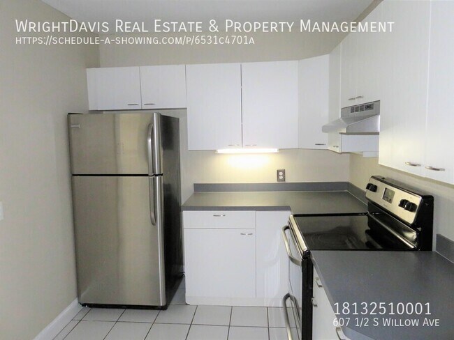 Building Photo - 607 1/2 S Willow Ave-