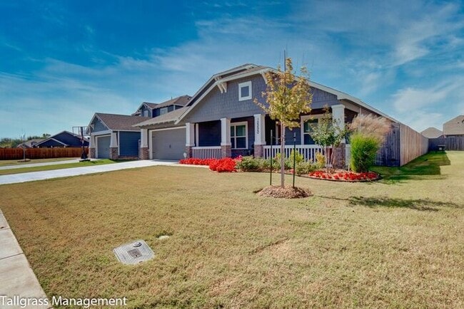 Building Photo - Pool + Park Community! 3/2/2 Plus Office!