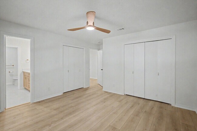 Building Photo - 34 Brushwood Ct