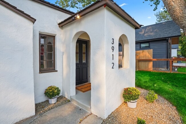 Building Photo - Updated 1930's Boise Bench Home