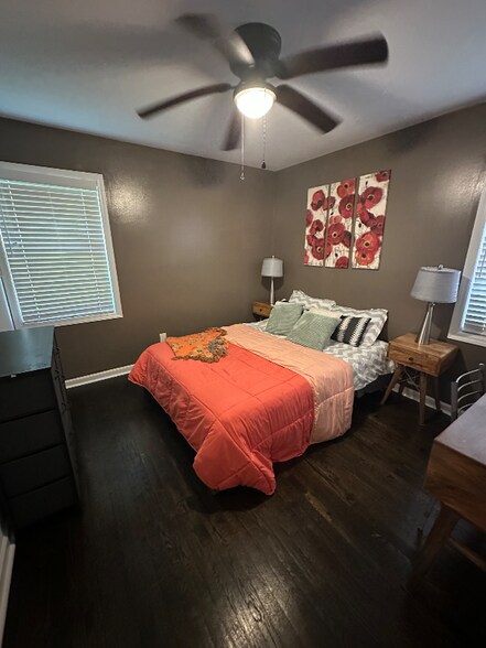 Building Photo - 2636 Acadia St