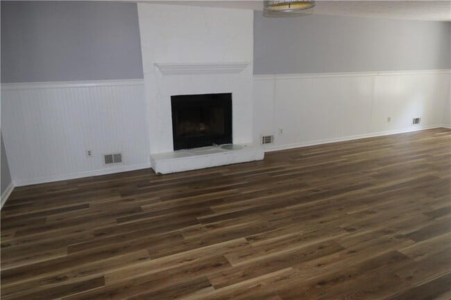 Building Photo - 2840 Spring Ridge Cir