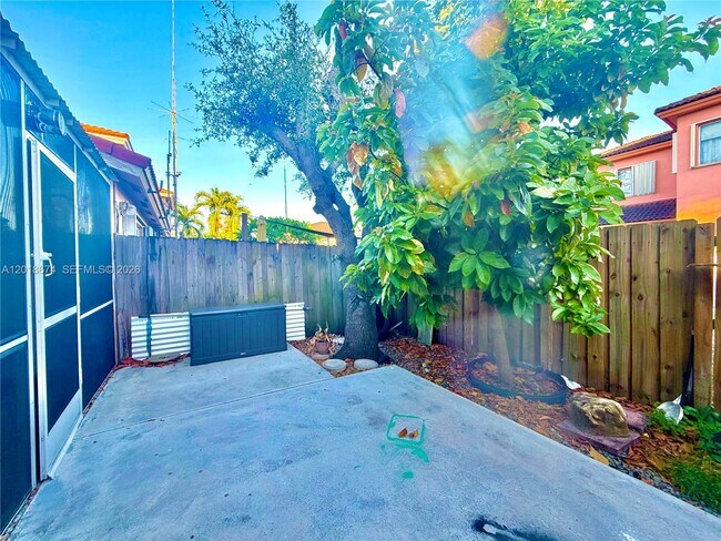 Building Photo - 16336 SW 48th Terrace