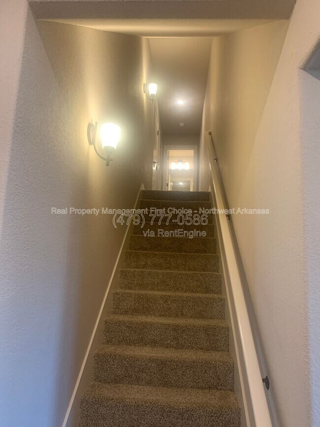 Building Photo - 1630 Abbey Ln