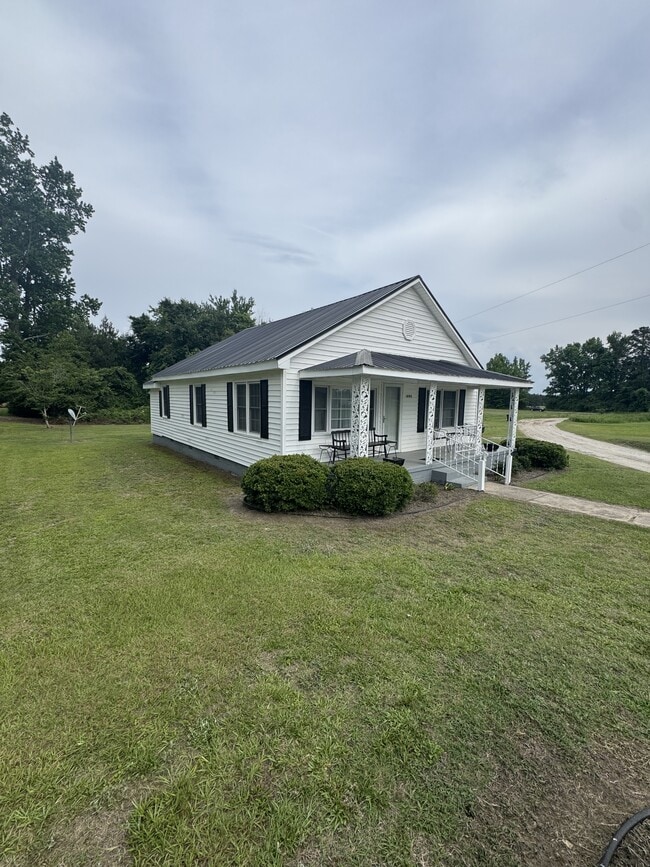 Building Photo - 1495 Eli Bowen Rd