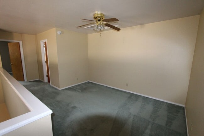 Building Photo - Price Improvement! Charming 2-Bedroom Town...