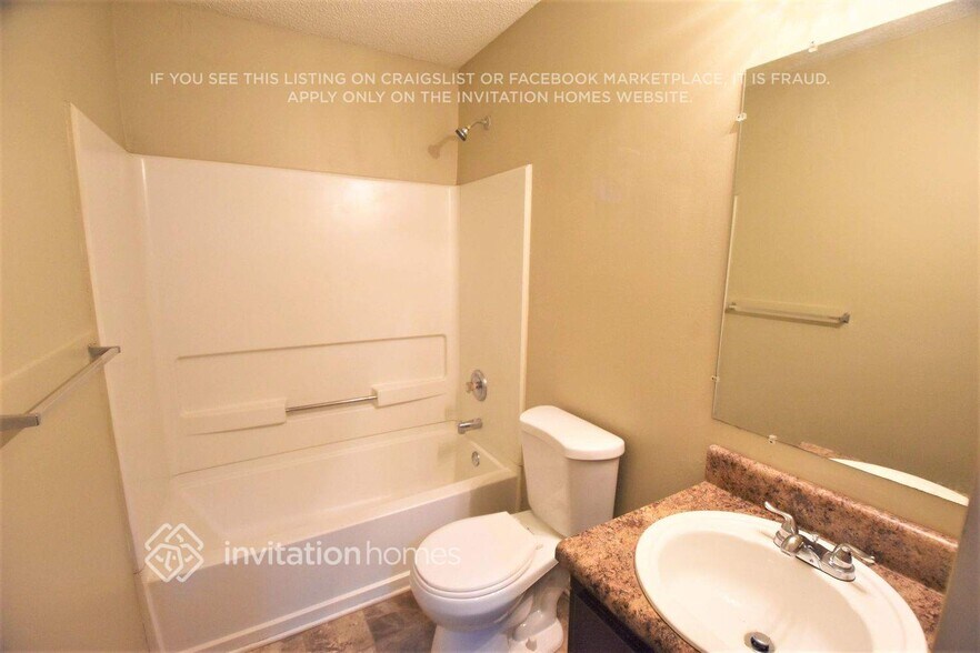 Building Photo - 1069 Meadow Glen Cir