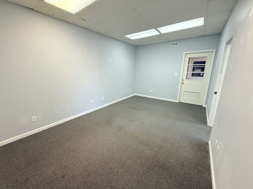 Building Photo - 311 N Jackson St