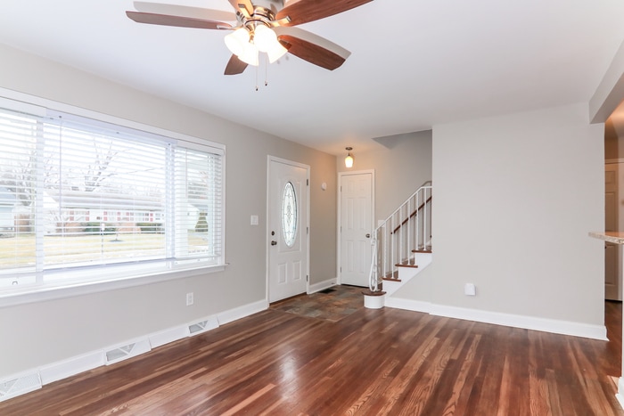 Building Photo - 4150 Beechgrove Dr