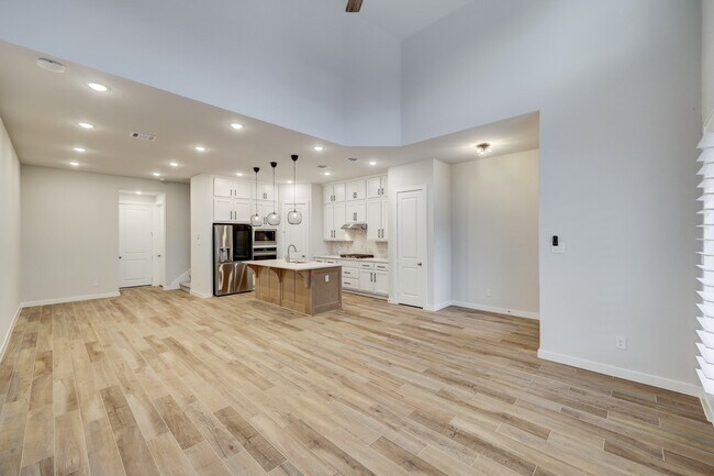 Building Photo - 16650 Texas Hill Country Rd