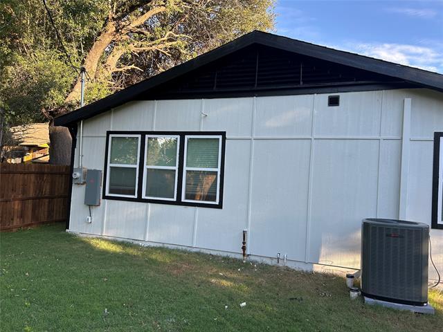 Building Photo - 2815 Hedgerow Dr