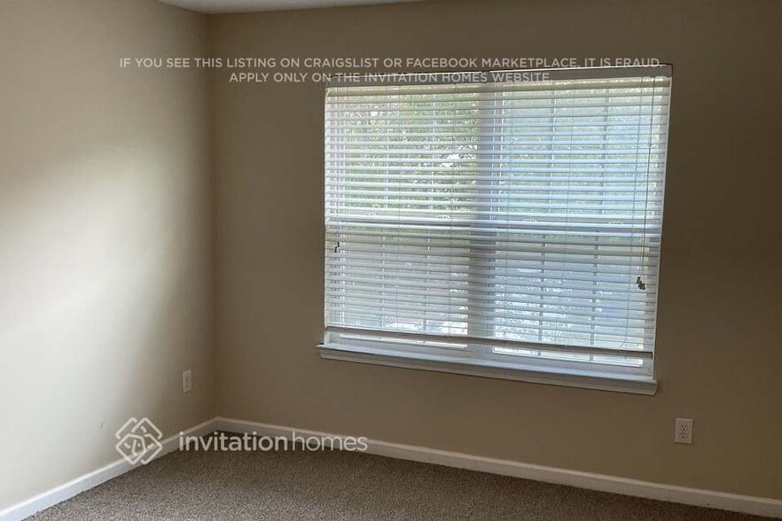 Building Photo - 225 Alamosa Path SW