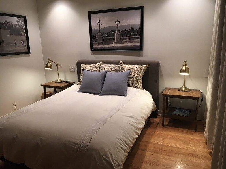 Master Bedroom - 833 Ocean Ave