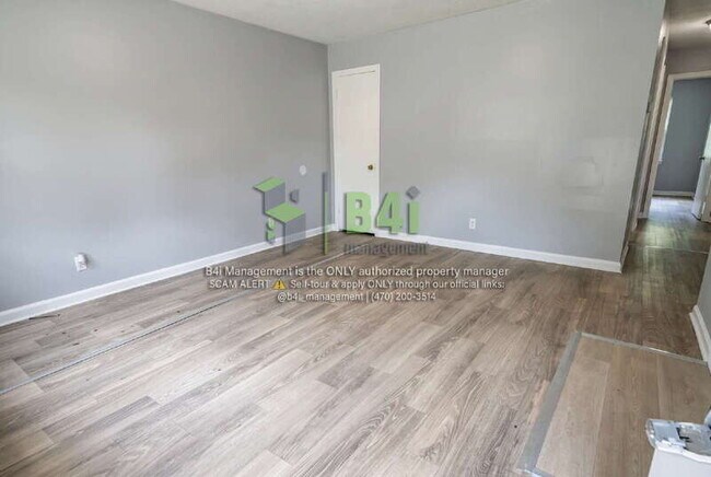 Building Photo - 5421 Susan Ln