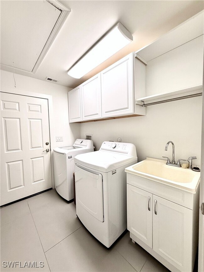 Building Photo - 3631 1st Ave NW