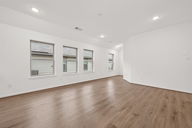 Building Photo - 1410 Cecilia Vines Dr