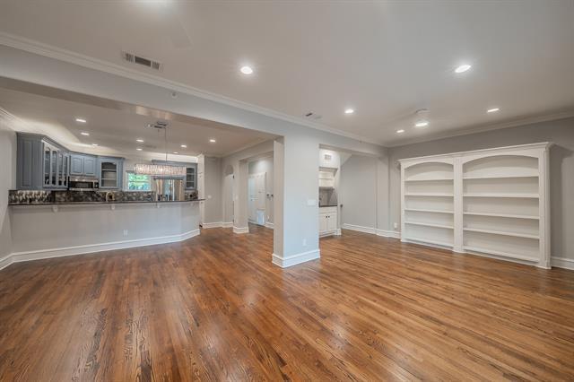 Building Photo - 4110 McKinney Ave