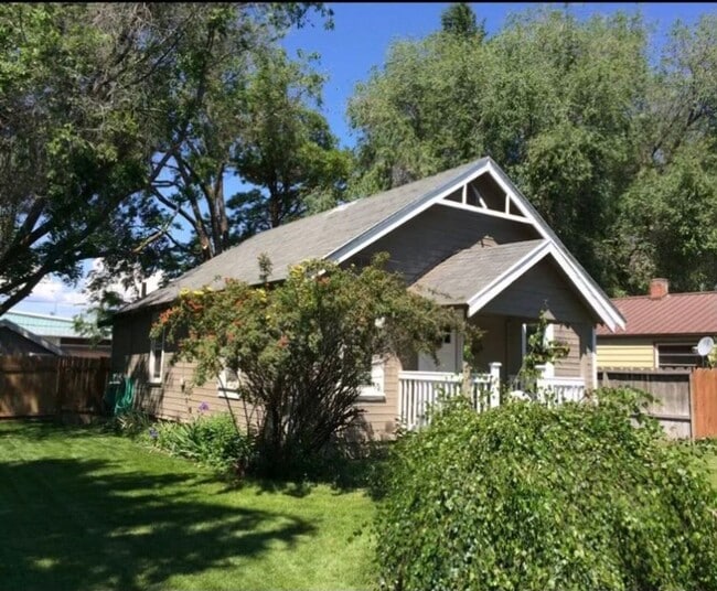 Building Photo - Charming Home near Downtown Ellensburg!