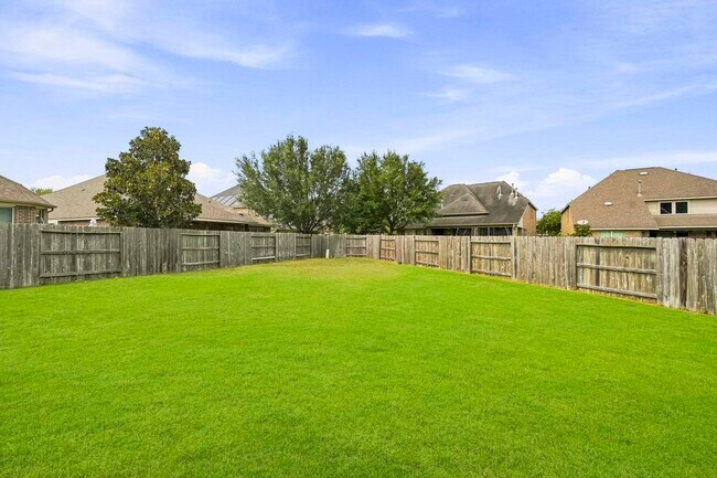 Building Photo - 27730 Dalton Bluff Ct