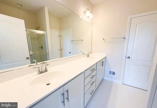 Building Photo - 2729 Lanham Hill Cir