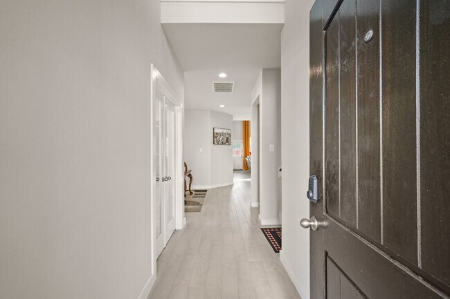 Building Photo - 18419 Windy Knl Wy