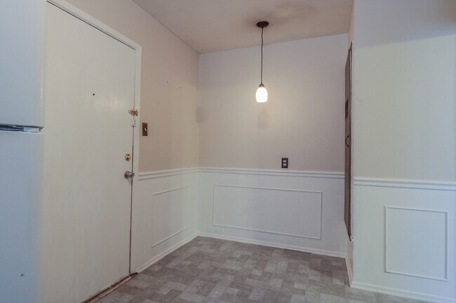 Building Photo - 2429 23rd St