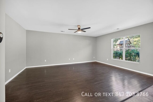 Building Photo - 165 Weeping Cypress Dr