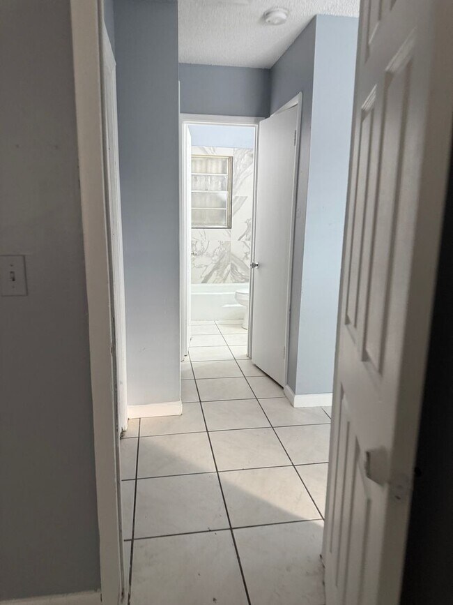 Building Photo - JEP9151176 LLC