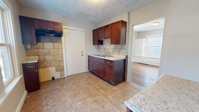 Building Photo - LEASE TO OWN your home! - 3 Bed / 1 Bath i...