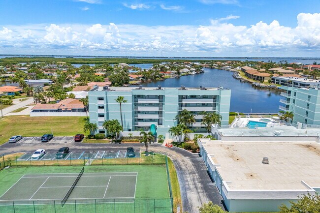 Building Photo - 1700 Commodore Blvd