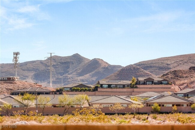 Building Photo - 6247 Sugartree Ave