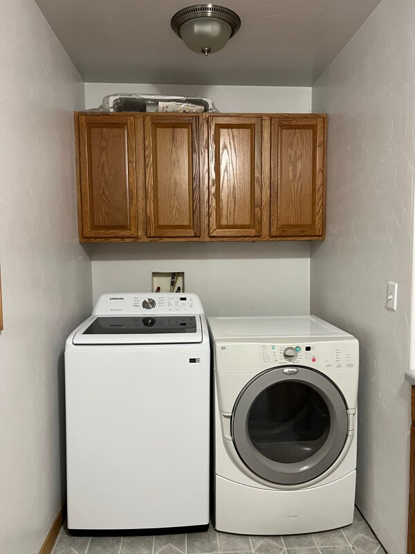 Building Photo - 830 8th St W