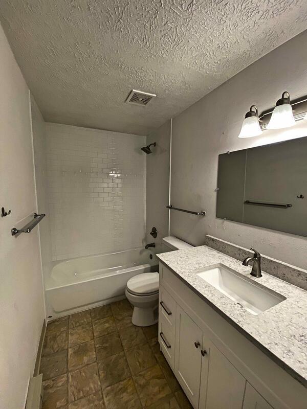 Building Photo - 5375 Osceola St