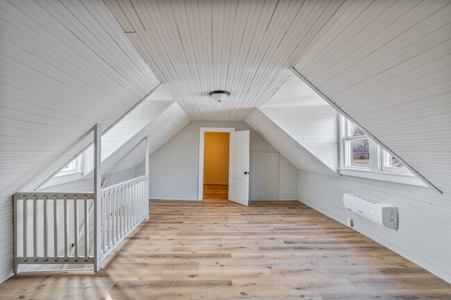 Building Photo - 319 Montague St