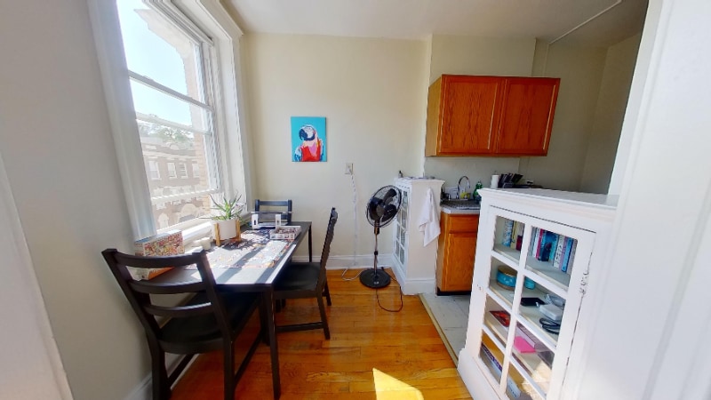 Building Photo - 232 Kelton St