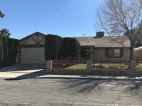Building Photo - 1 story single family with a pool