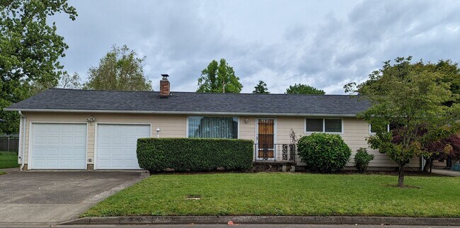 Primary Photo - 3-Bedroom, 1-Bath Home Near River Road In ...