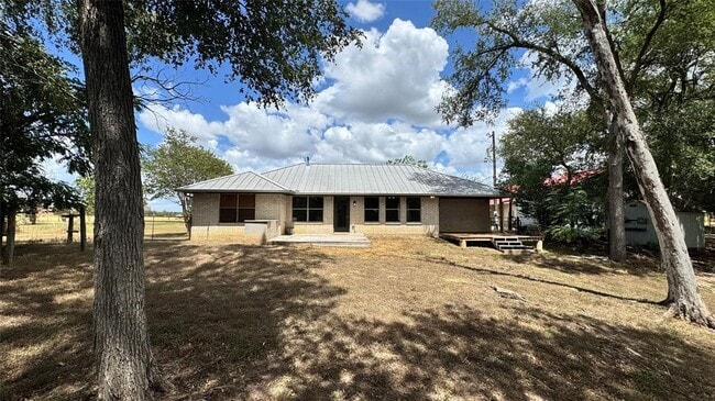 Building Photo - 126 Riverside Ln