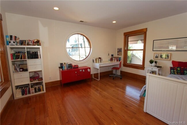 Building Photo - 114 Mt Pleasant Ave