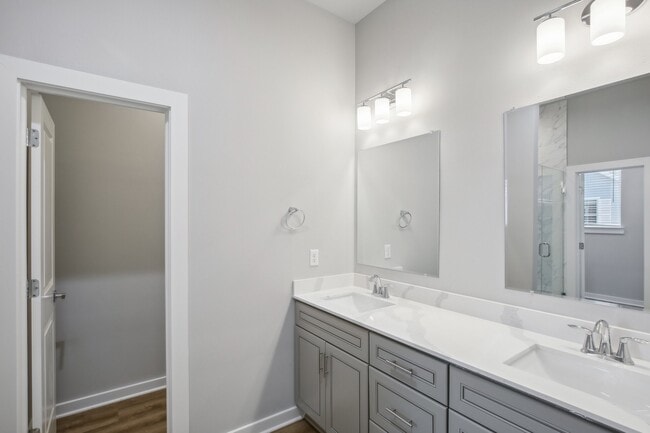 Building Photo - 5751 Spring Stuebner Rd