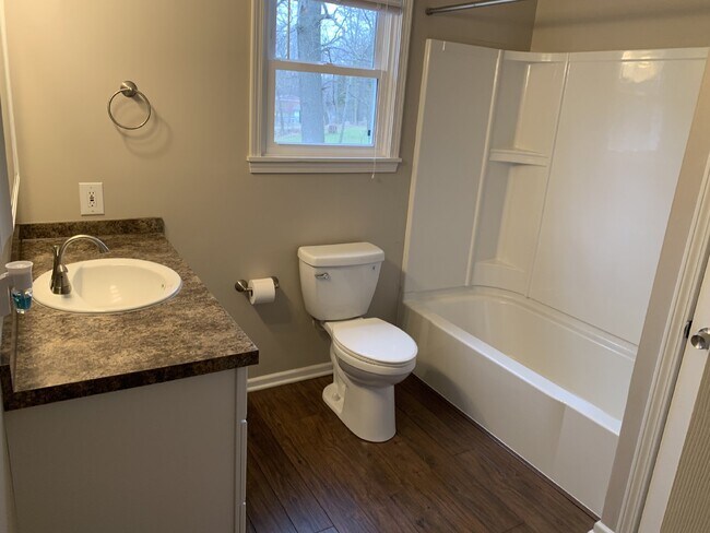 Building Photo - 3 Bedroom/2 Bathroom in Alto