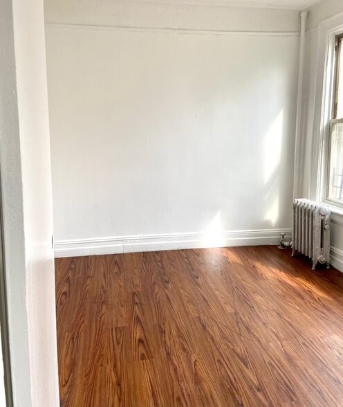 Bedroom - 2029 Ryer Ave