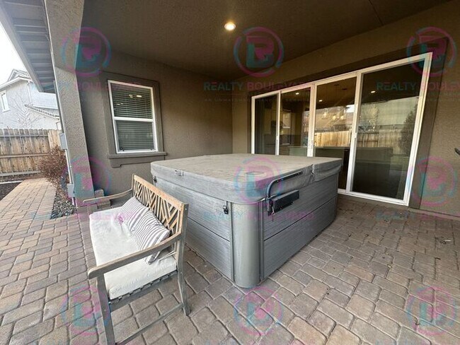 Building Photo - 5 Bedroom 3 Car Garage Home with Spa-Like Primary Suite & Resort-Style Backyard with Office, Loft...