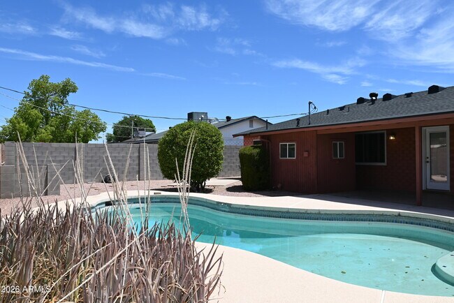 Building Photo - 3626 N 80th Pl