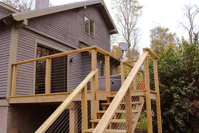 Building Photo - 1456 Bliss Rd