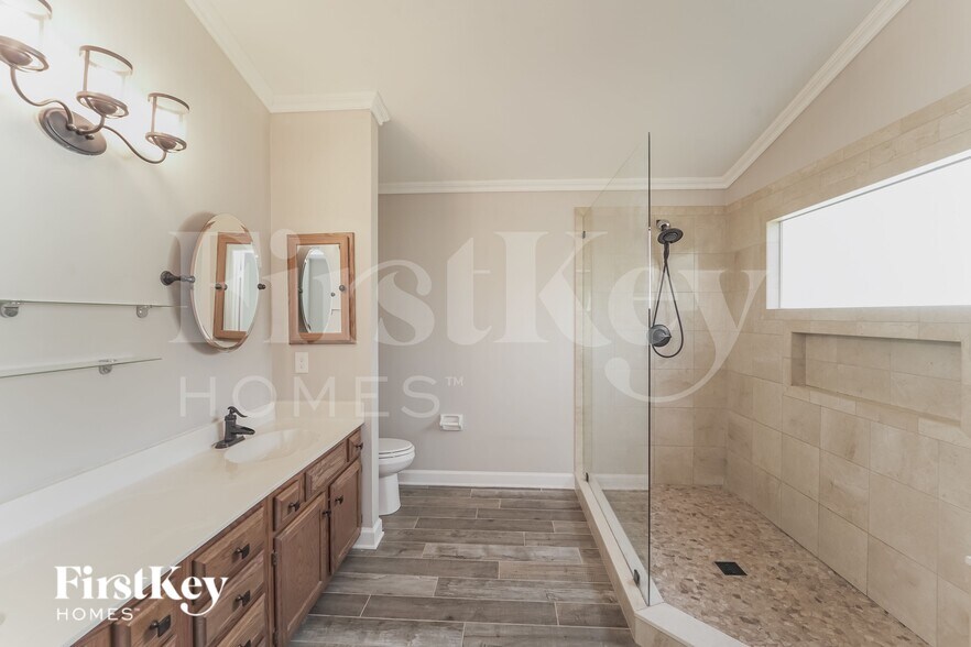 Building Photo - 9600 Runswyck Ct