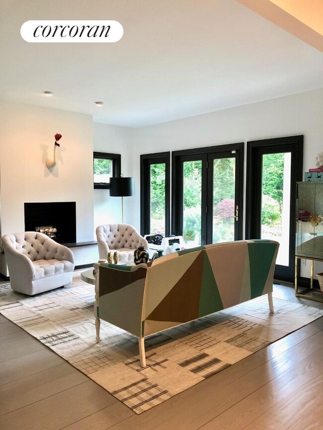 Building Photo - 141 S Fairview Ave