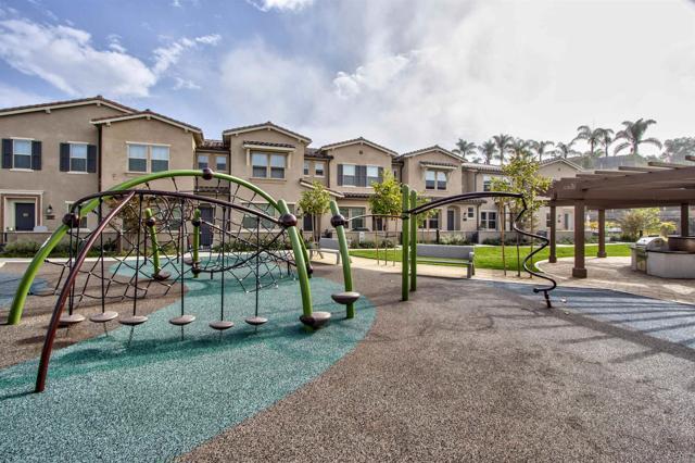 Building Photo - 1089 Delpy View Point