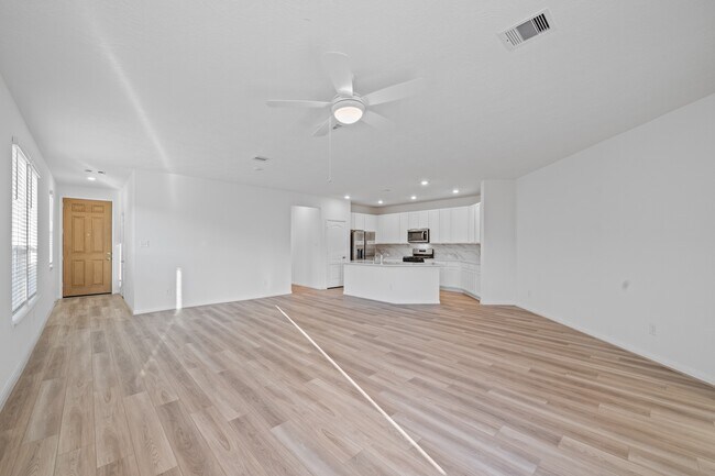 Building Photo - 15719 Autumn Chicory Dr