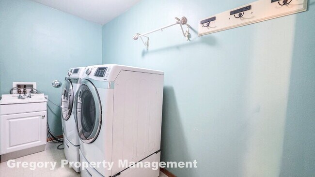 Building Photo - 821 180th St SW